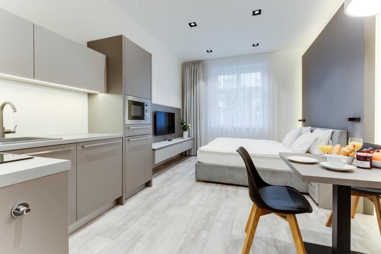 Lampi Aparthotel Прага Екстериор снимка