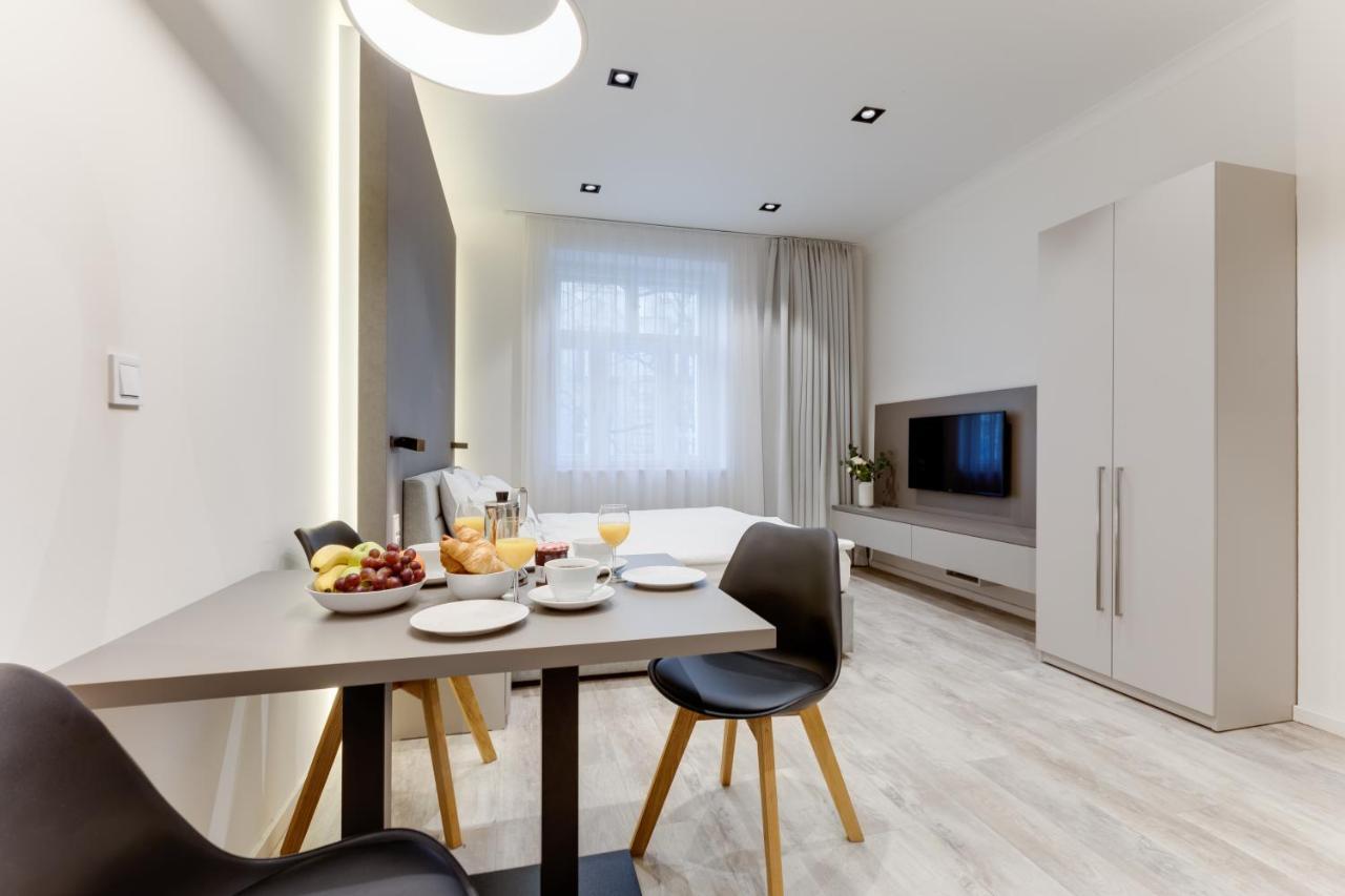 Lampi Aparthotel Прага Екстериор снимка