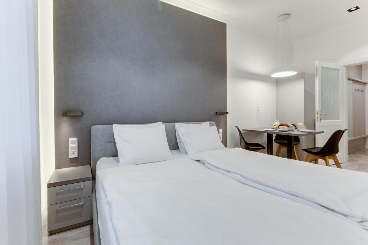 Lampi Aparthotel Прага Екстериор снимка