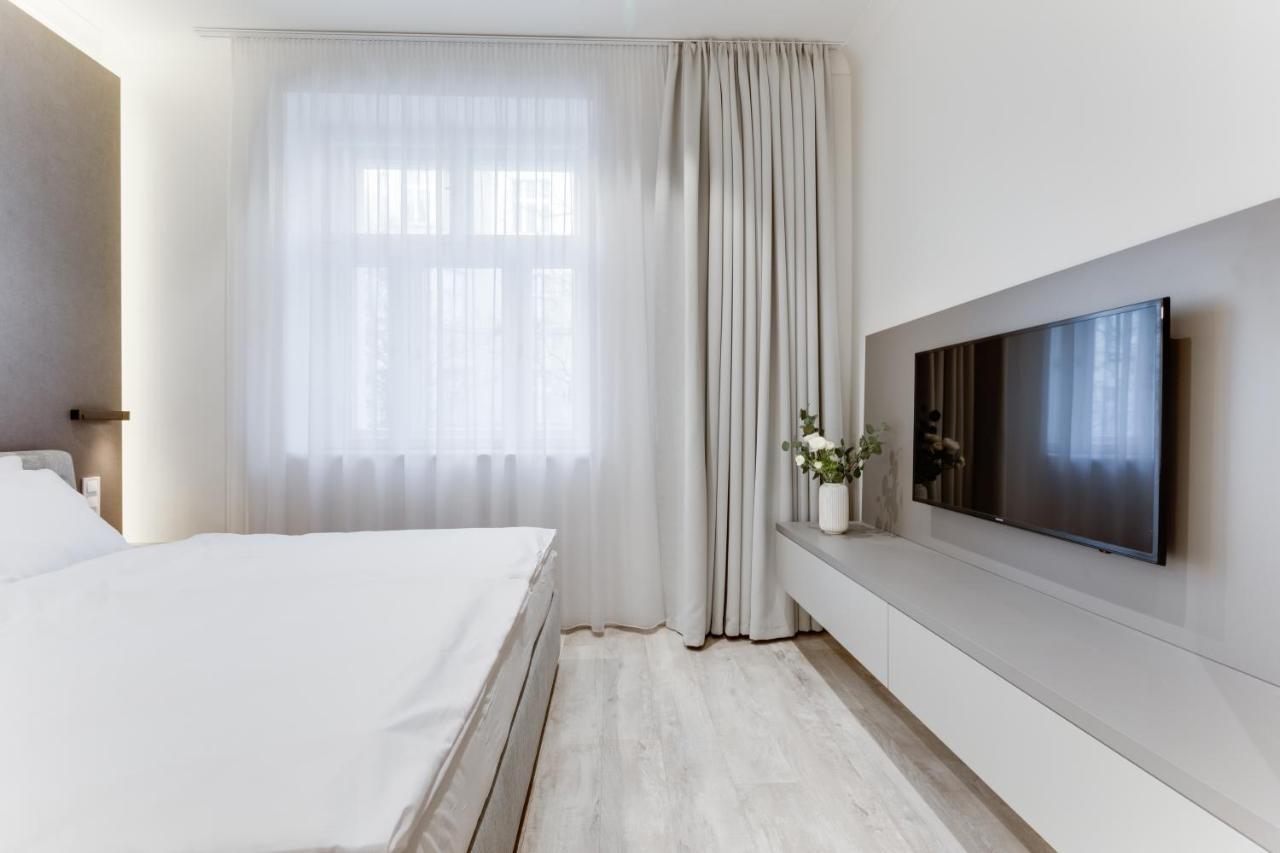 Lampi Aparthotel Прага Екстериор снимка