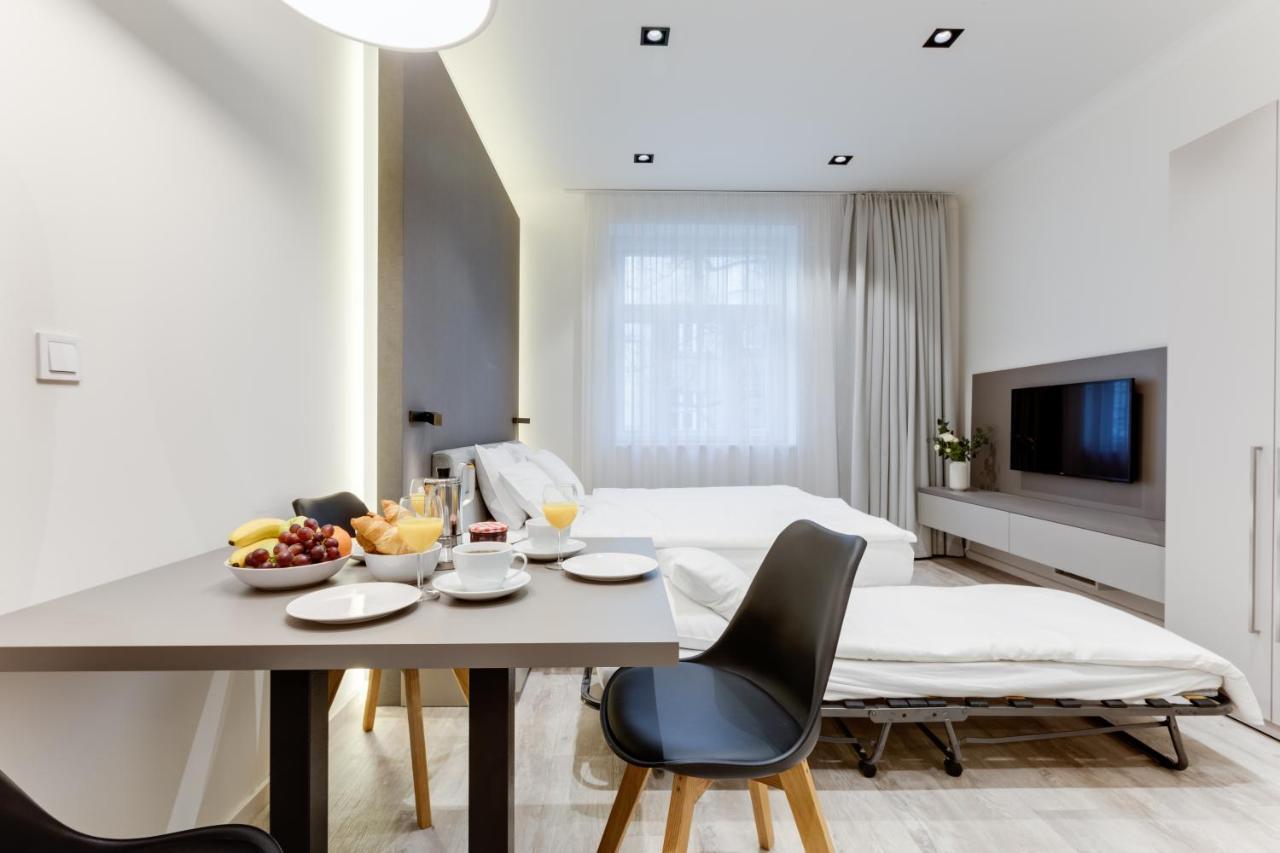 Lampi Aparthotel Прага Екстериор снимка