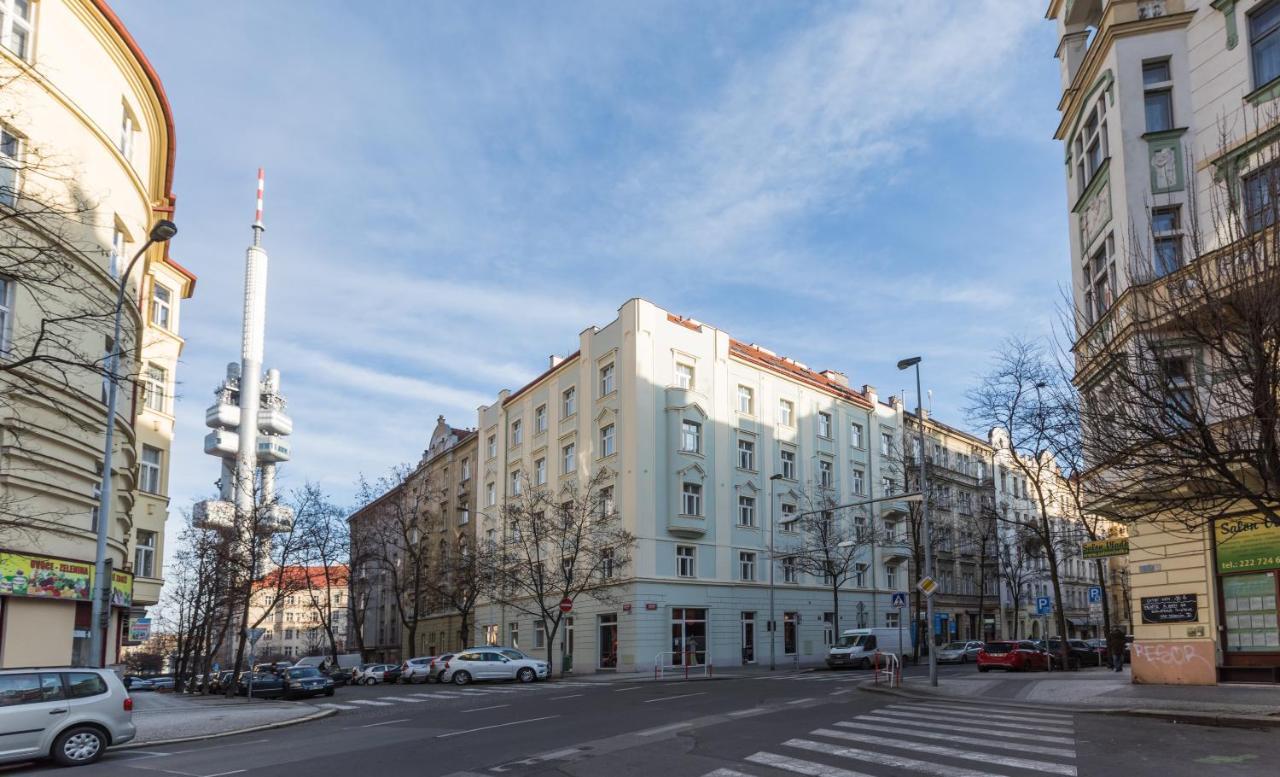 Lampi Aparthotel Прага Екстериор снимка