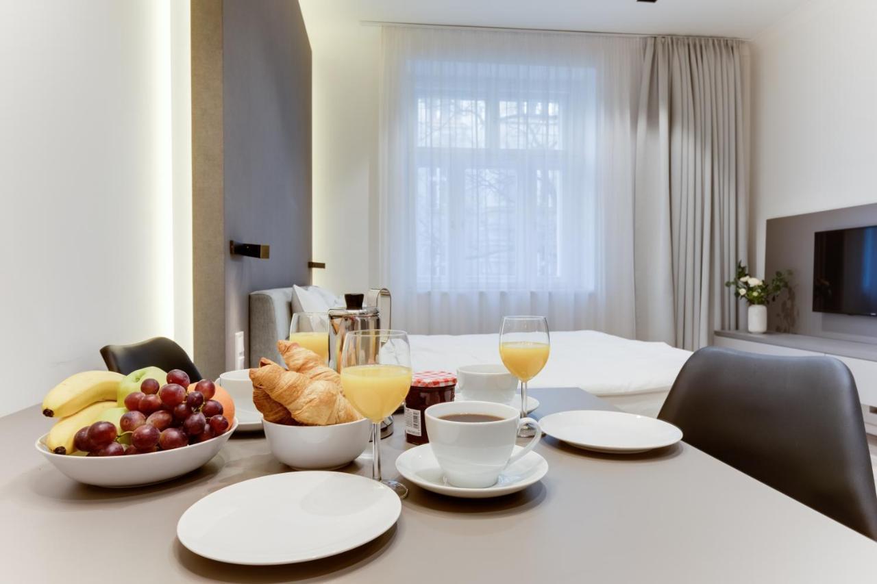 Lampi Aparthotel Прага Екстериор снимка
