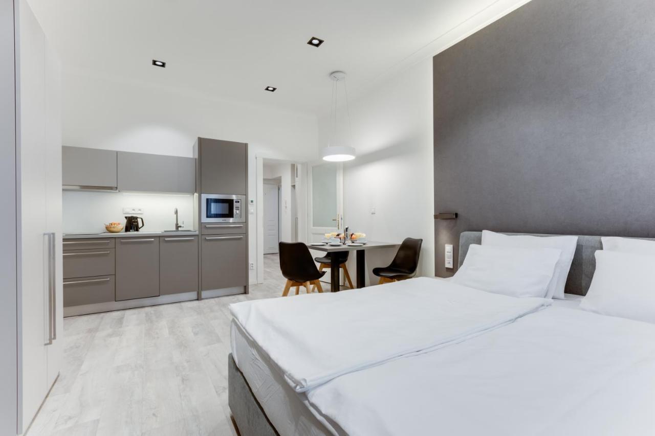 Lampi Aparthotel Прага Екстериор снимка
