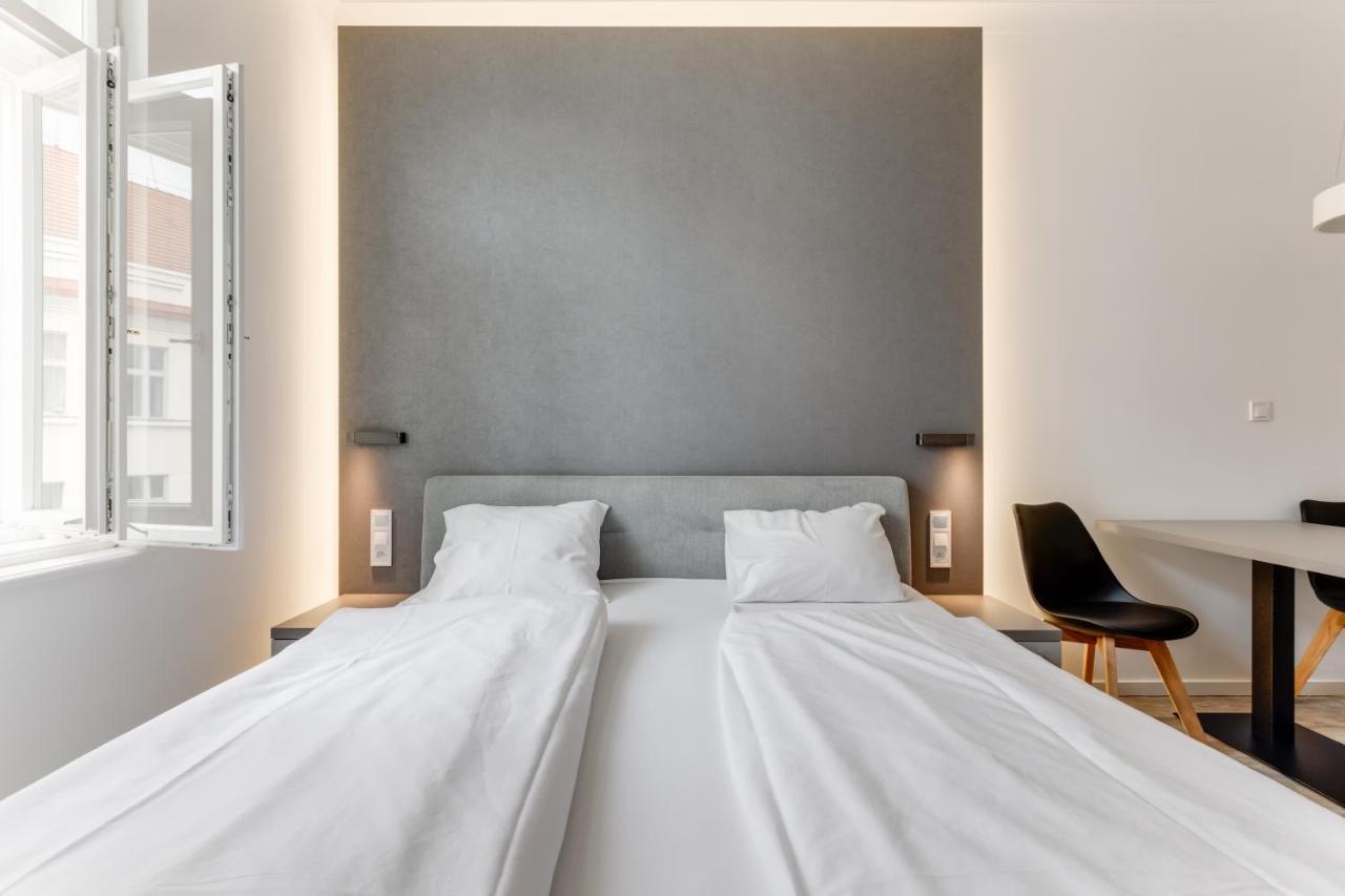 Lampi Aparthotel Прага Екстериор снимка